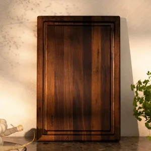 Classic Butcher board M with groove, walnut